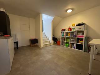 Immo Pické biedt U deze gunstig gelegen kantoorruimte aan in de onmiddellijke omgeving van openbaar vervoer, scholen en de...