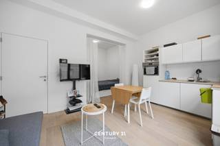 **Uiterst ruime hippe studio Stadsrand Leuven**Aan de Leuvense Stadsrand, namelijk in de Broekstraat kan je deze uiterst ruime en bovendien rustig...