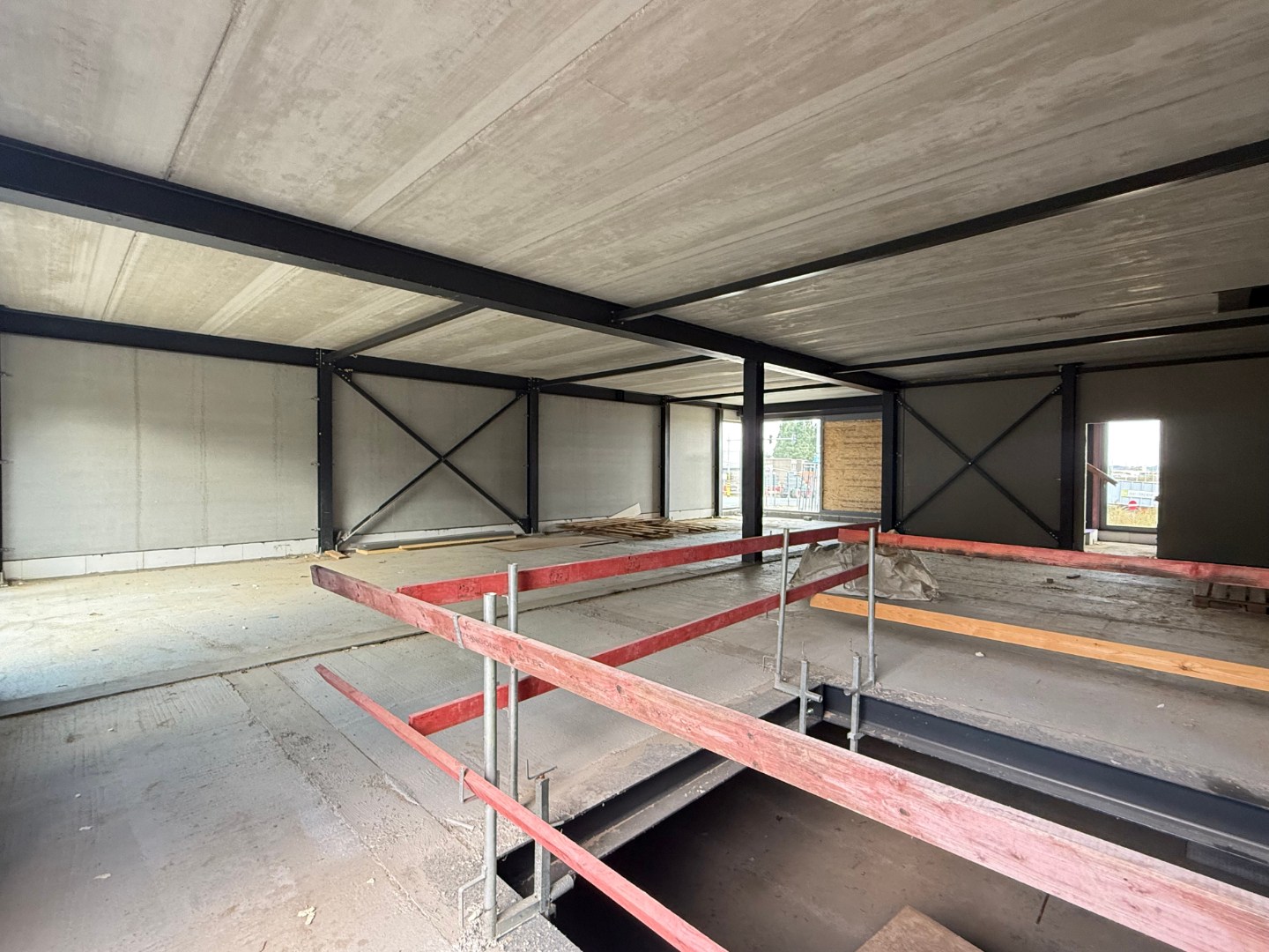 Nieuwbouw kantoor op een absolute toplocatie in Tielt! - foto 4