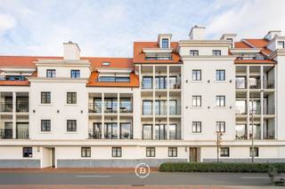 Cet appartement lumineux et très accueillant se situe dans la résidence récente Crown. Son emplacement est particulièrement attrayant, à quelques...