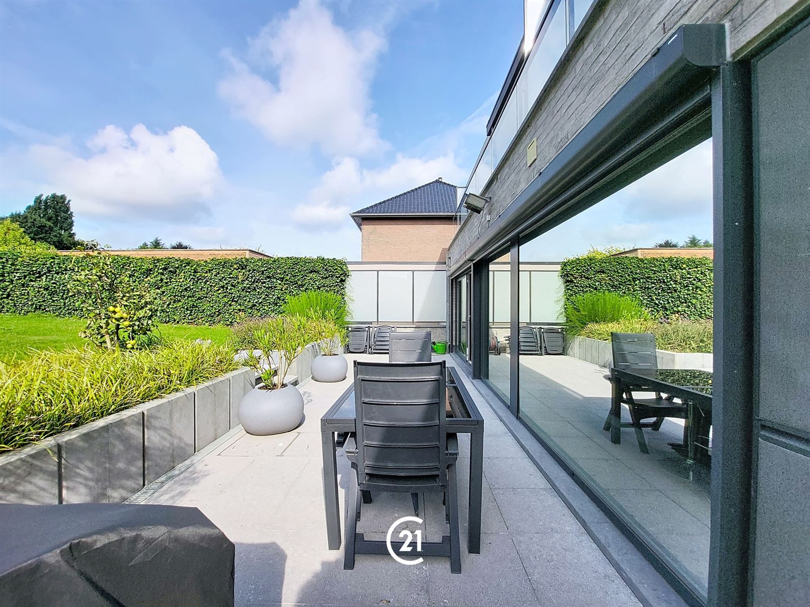 House - photo 5