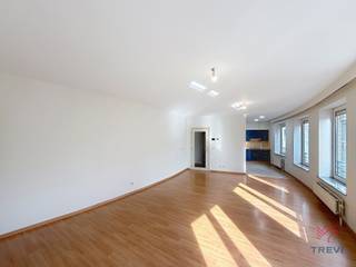 BRUSSEL, (C300) in het hart van de stad, nabij de Congreskolom en niet ver van de Grote Markt, volledig opgefrist 2-slaapkamerappartement van ±102...