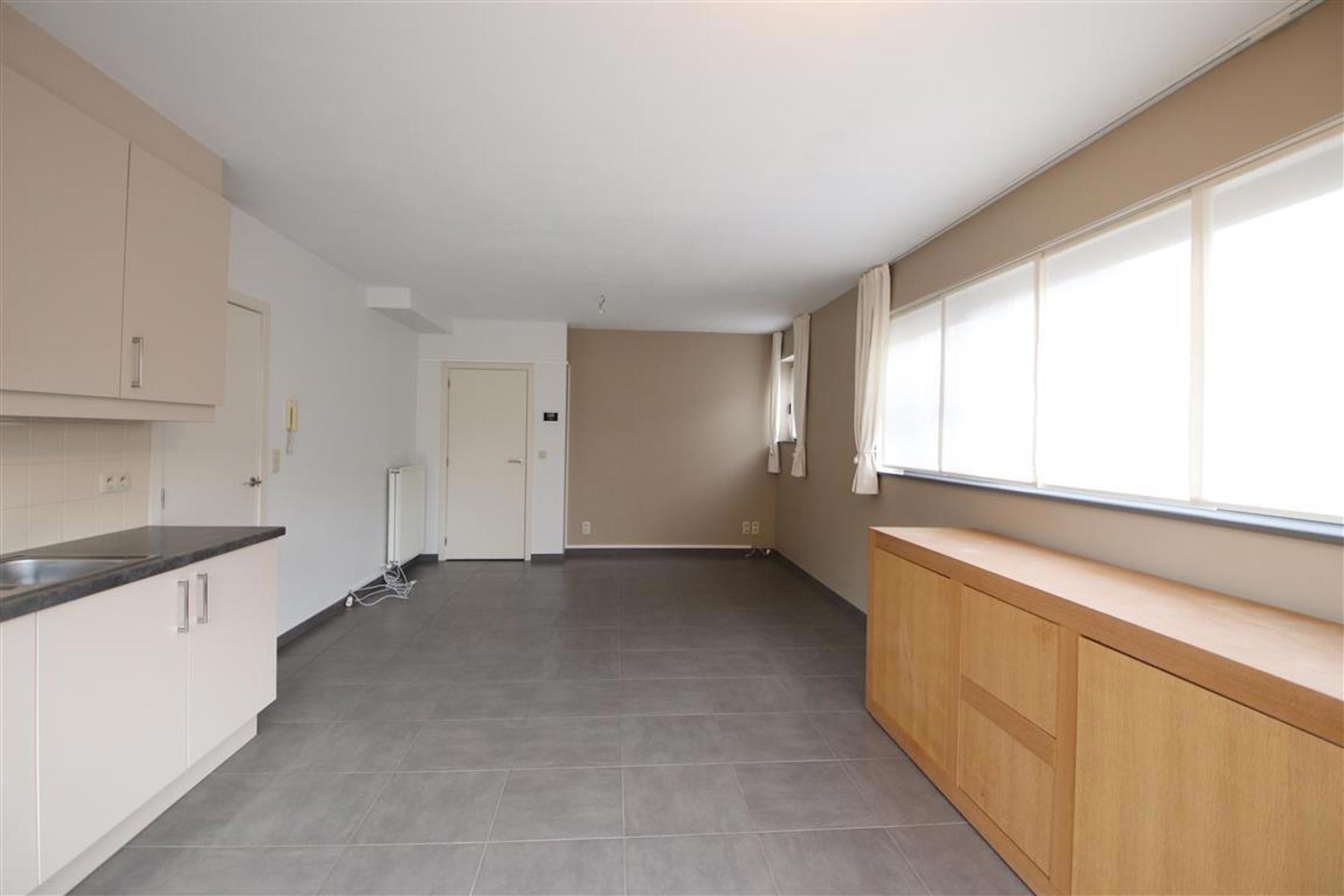 Gelijkvloersappartement met 1 slaapkamer - foto 4