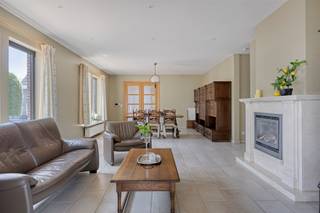 This immaculately maintained home is located in a central area