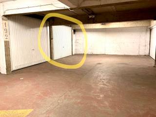 In een appartementsgebouw genaamd "Residentie Binnenhof", gelegen aan de Justus Lipsiusstraat, de Maria Theresiastraat en de Ravenstraat, bieden wij...