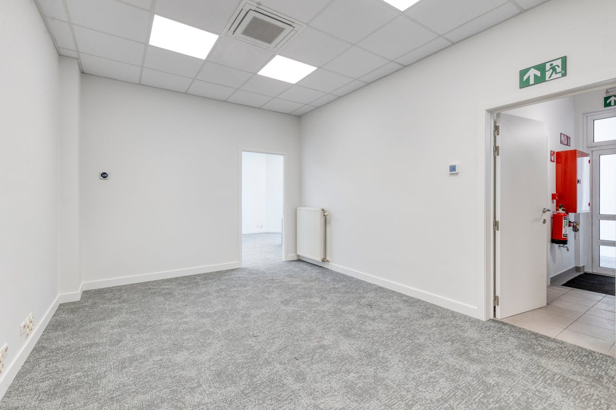 Immeuble de bureaux à louer à Courtrai - photo 4