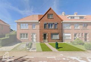 ⭐ Version complète, professionnelleMaison familiale parfaitement entretenue à Beveren, située dans un emplacement de choix.La propriété dispose de...