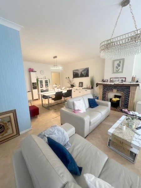 NET STARTERS APPARTEMENT MET CARPORT - photo 2