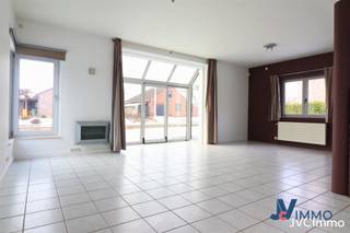 Composition :Sous-sol : cave : 24,16 m²Rez-de-Chaussée : hall d'entrée : 7,58 m² + toilette séparée : 1.5 m², living : 32,04 m², cuisine : 14,20 m²,...