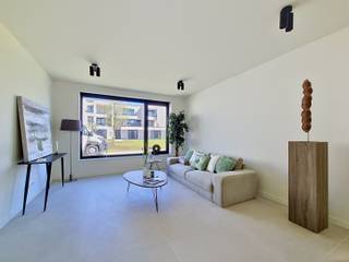 esidentie De Admiraliteit: Prachtige nieuwbouwwoning in groen &amp;amp; autovrij park
<p>Wonen in een oase van rust en groen én in het centrum van Lommel.</p>

<p>In het kerngebied van Lommel, tussen de Hees, Hezerpad, Nachtegaalstraat en Vreyshorring realiseert Aristas een prachtig woonproject &amp;quot;Residentie De Admiraliteit&amp;quot;.</p>

<p>Dit eigentijds woningbouwproject bestaat uit 30 appartementen en 5 woningen, steeds met ruime terrassen of tuinen en voorzien van ondergrondse parkeerplaatsen en bergingen.</p>

<ul><li>Prachtige locatie: rustig én in het centrum</li><li>Eigentijdse architectuur</li><li>Zonnepanelen &amp;amp; warmtepomp</li><li>BEN-woningen &amp;amp; appartementen</li><li>Badkamer met douche én ligbad</li></ul>

<p>Aankoop onder BTW-stelsel: 12% op de grondwaarde &amp;amp; 21% op het constructie-aandeel.</p>

<p>Meer informatie?</p>

<p>Maak een afspraak via 011 550 440 of info@eratournier.be</p>