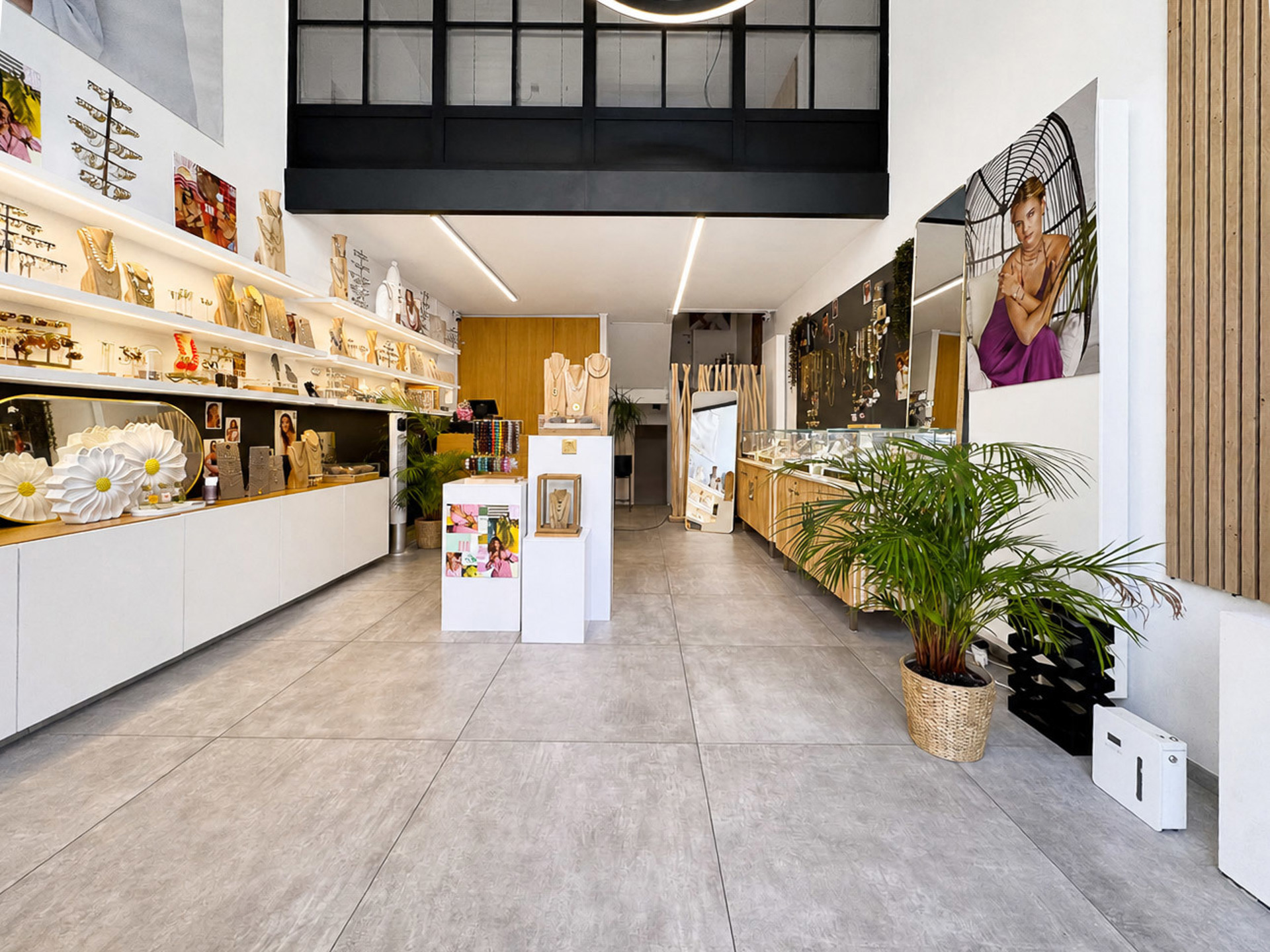 Handelspand met appartement nabij het Driehoeksplein, Lichttorenplein en de zee - foto 4