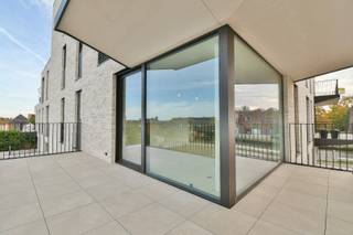 Nieuwbouwproject gelegen aan de vaart van Oudenburg. Het appartement is gelegen op de eerste verdieping en heeft een bewoonbare oppervlakte van...