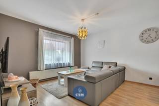 GEZINSWONING MET 2 RUIME SLPKS EN TUIN IN HARTJE KOTEM ! <br /><br />We vinden deze gesloten woning met een bewoonbare oppervlakte van 156 m² terug in Kotem-Maasmechelen. <br /><br />Voor meer informatie, neem zeker een kijkje op onze website via de volgende link:<br />https://www.sterkvastgoedmakelaars.be/detail/te-koop-woning-maasmechelen/7464052?dosearch=True&amp;flowstatus=ForSale,ForSaleReserved,ForSaleWithBid,ToCompleteForSale,SoldUnderReserve,Sold&amp;pageindex=1&amp;pagesize=12&amp;searchpage=ForSale&amp;sortdirection=DESC&amp;sortfield=pub_flowstatus&amp;transactiontype=Sale