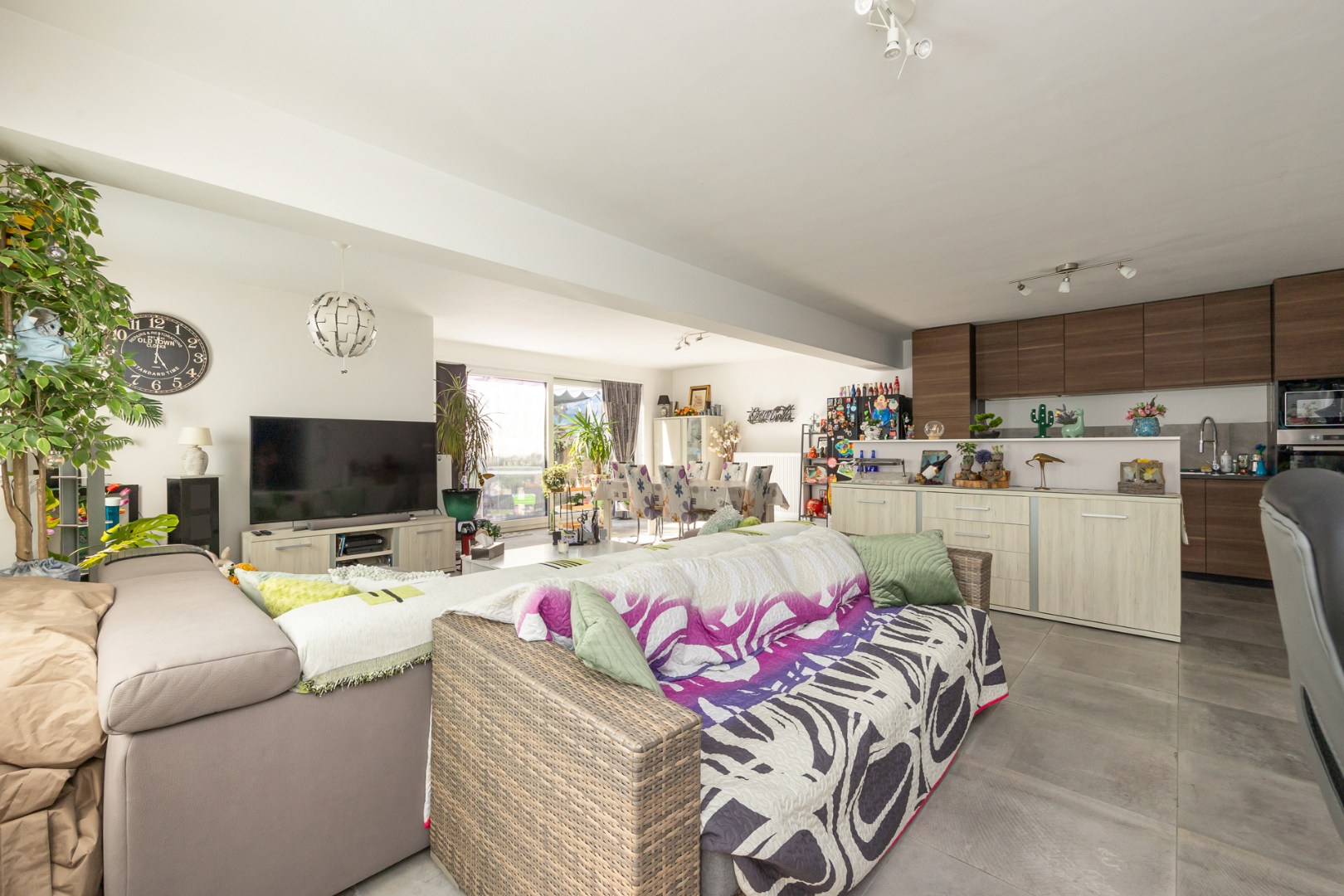 Gerenoveerd gelijkvloers appartement (149m²) met 2slpk, stadstuin en garagebox! - foto 5