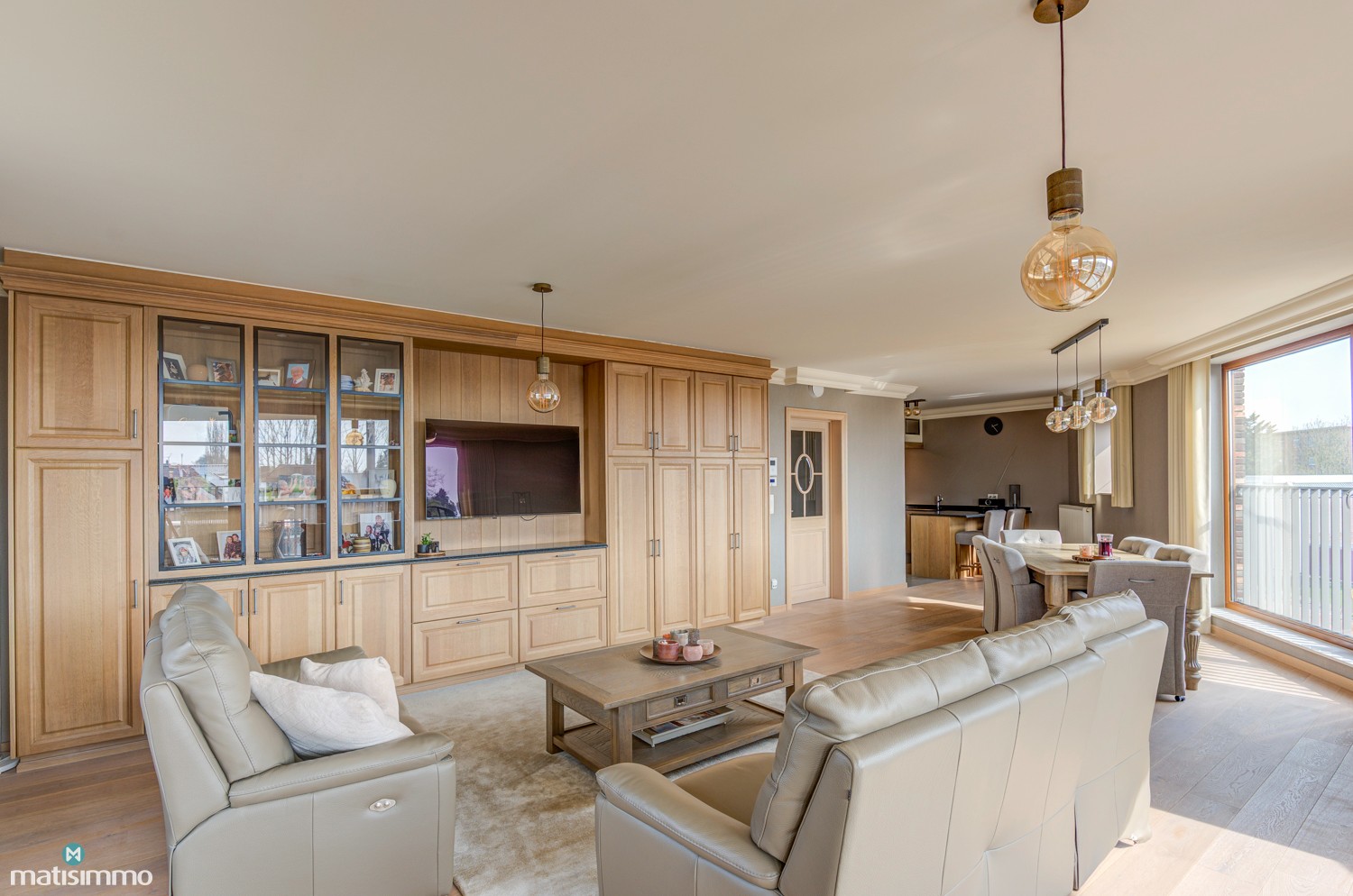 LUXUEUS AFGEWERKT APPARTEMENT MET 2 SLAAPKAMERS EN ZUIDGERICHT TERRAS VLAKBIJ HET CENTRUM VAN BILZEN (+ optioneel 3 autostaanplaatsen) - foto 5