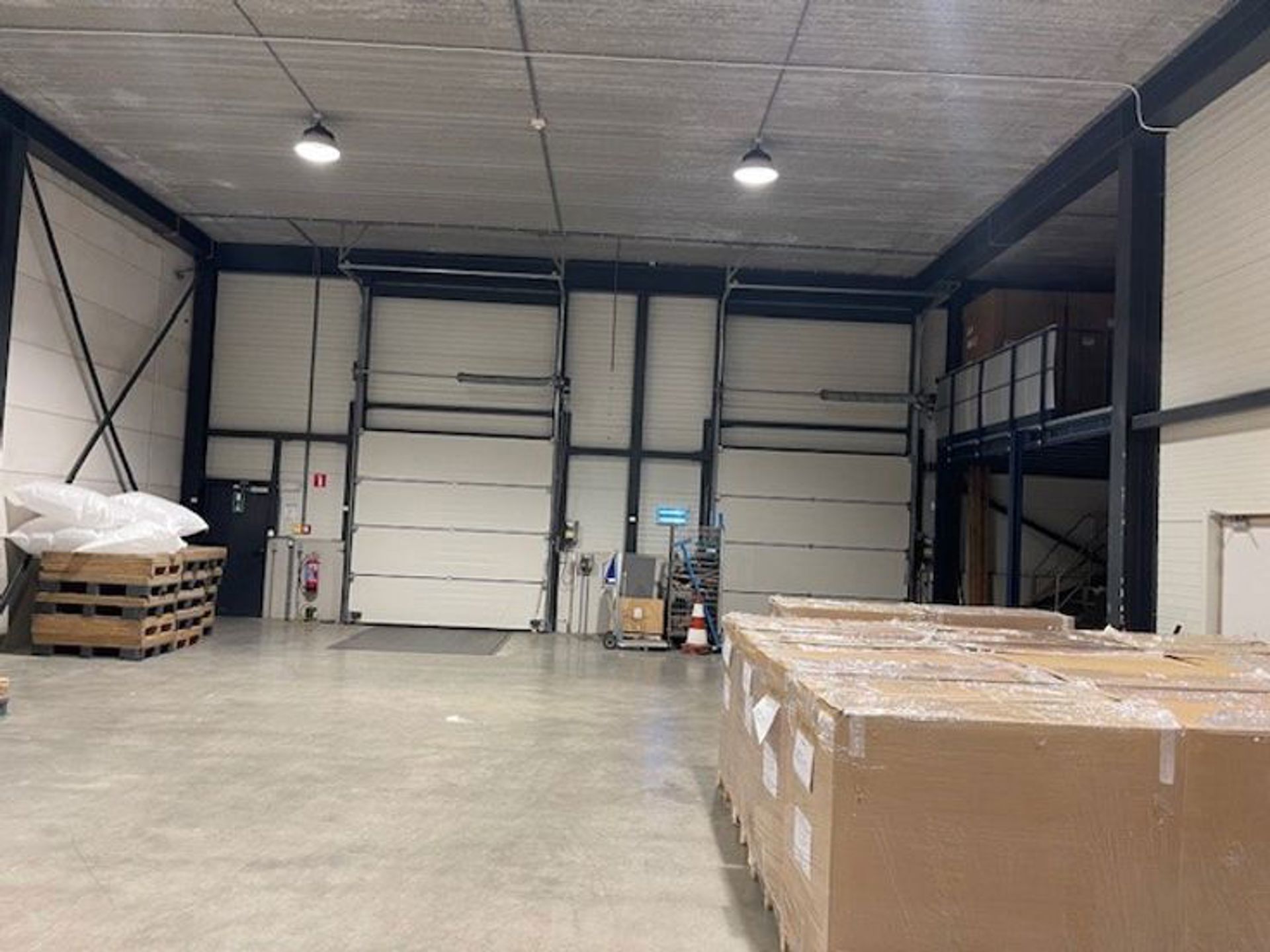 Magazijn 800m² te huur – Grez-Doiceau - foto 4