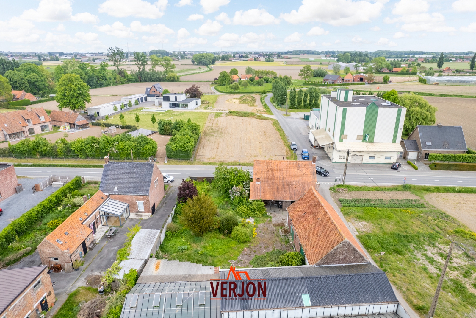 Te renoveren woning met ruime opslagruimte, tuin én landbouwgrond op 1.721 m²! - foto 4