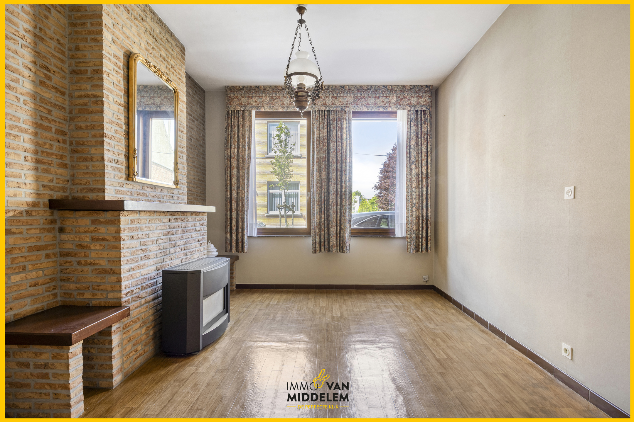 DEELS TE RENOVEREN 2-GEVEL WONING MET 2 SLAAPKAMERS EN TUIN - foto 4