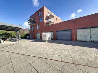 Dit recente en lichtrijke hoekappartement is gelegen op de tweede verdieping van residentie ‘De Fonderie’. De ligging is rustig, maar toch...