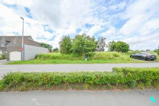 In het landelijke Oostrozebeke ligt een royaal perceel met 2108 m² bouwgrond voor villabouw, aangevuld met de mogelijkheid tot aankoop van...