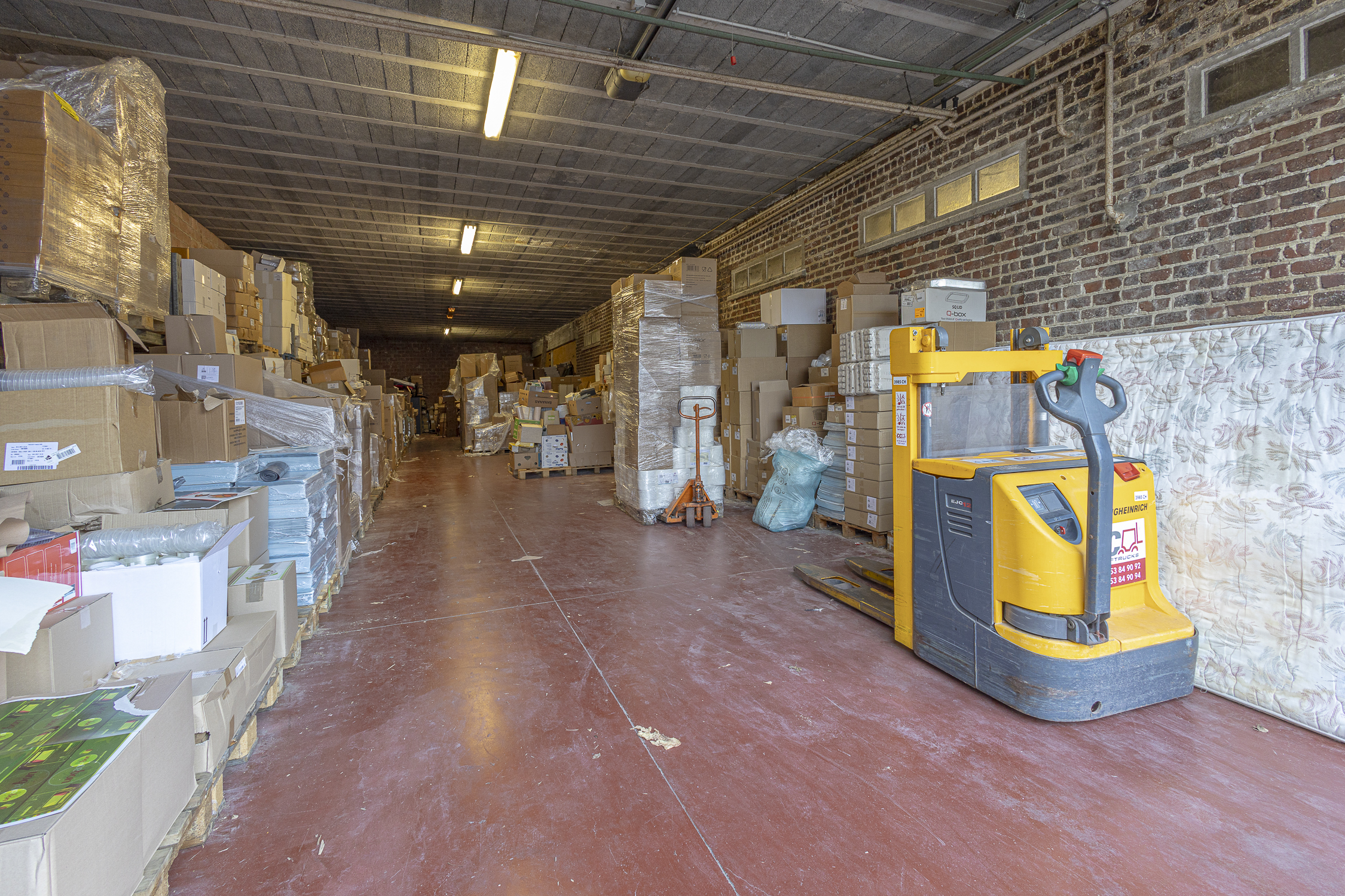Te renoveren woonhuis met zeer grote loods (505m²) in Asse. - foto 4