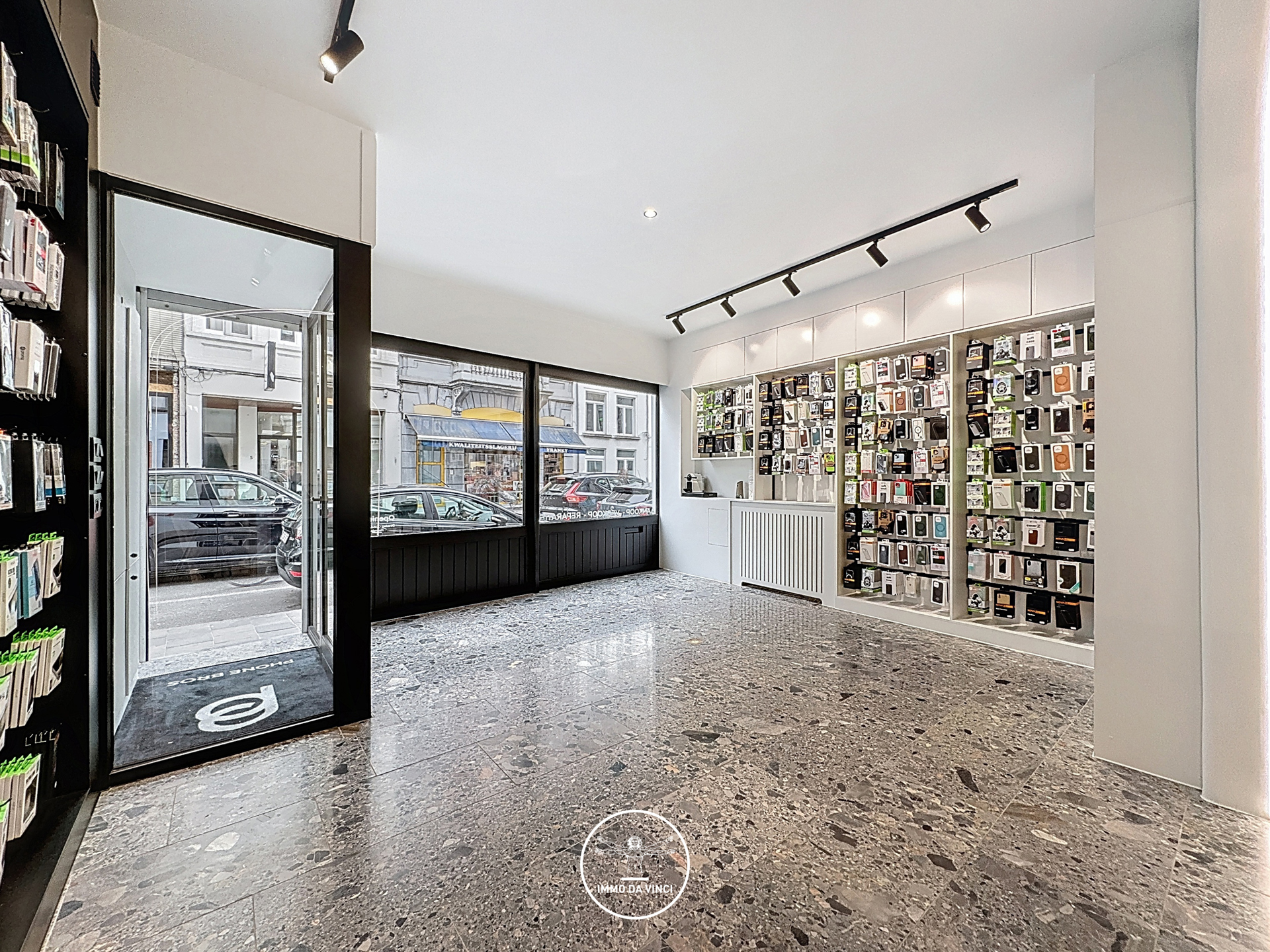 Handelszaak te koop in Gent op zeer gunstige locatie. - foto 3