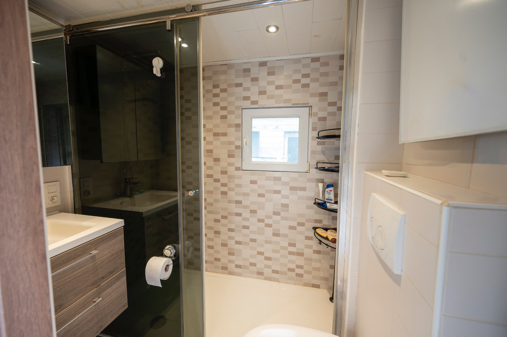 CENTRAAL GELEGEN KNAPPE STARTERSWONING - foto 5