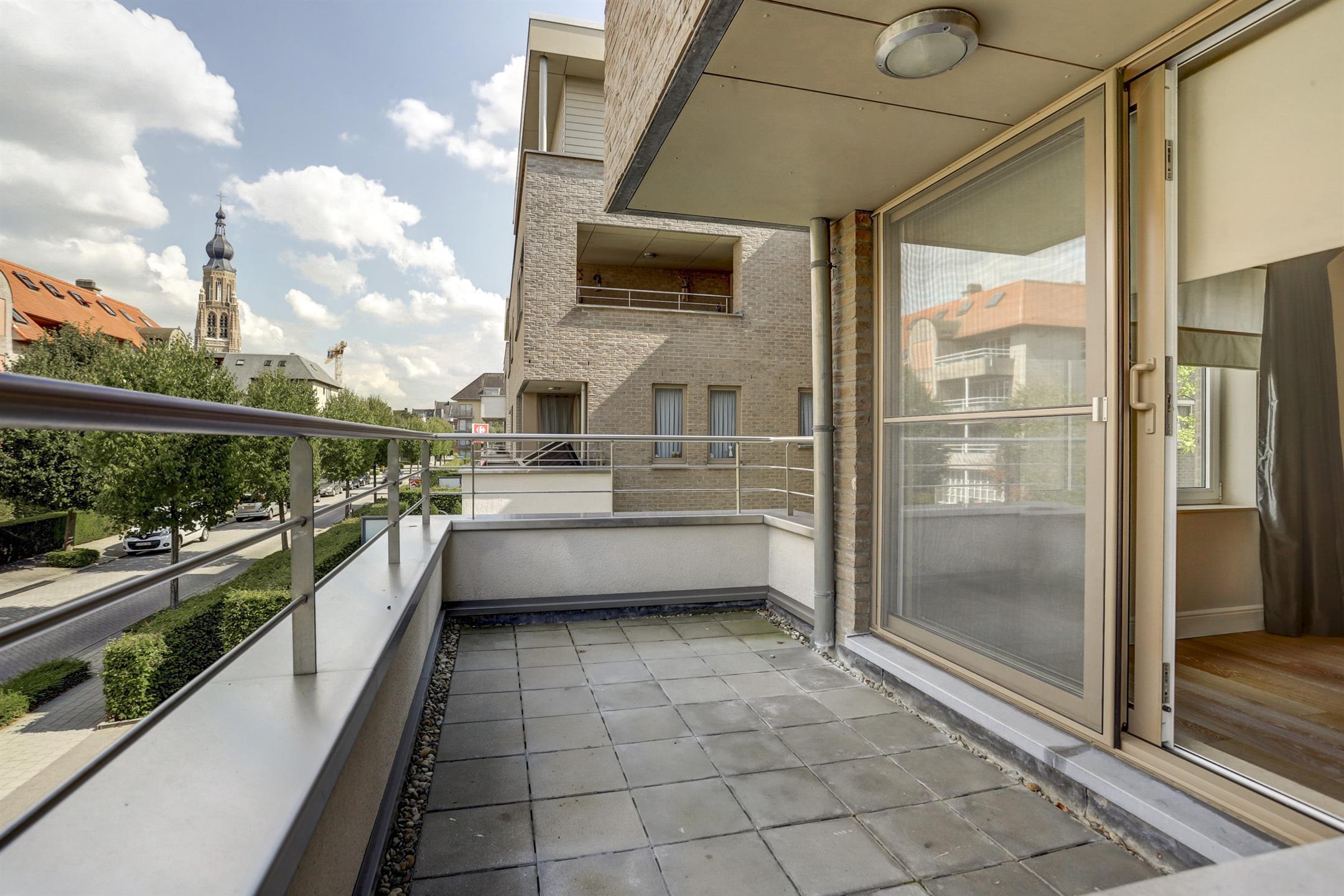 Instapklaar, luxueus appartement met 3 slpk, 2 badk op ca. 200 m² in het hartje van Hoogstraten! - foto 2