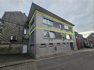 Immo Pické biedt U dit gunstig gelegen appartement op de tweede verdieping (zonder lift) aan, in het centrum van Sint-Pieters-Leeuw en geniet van...