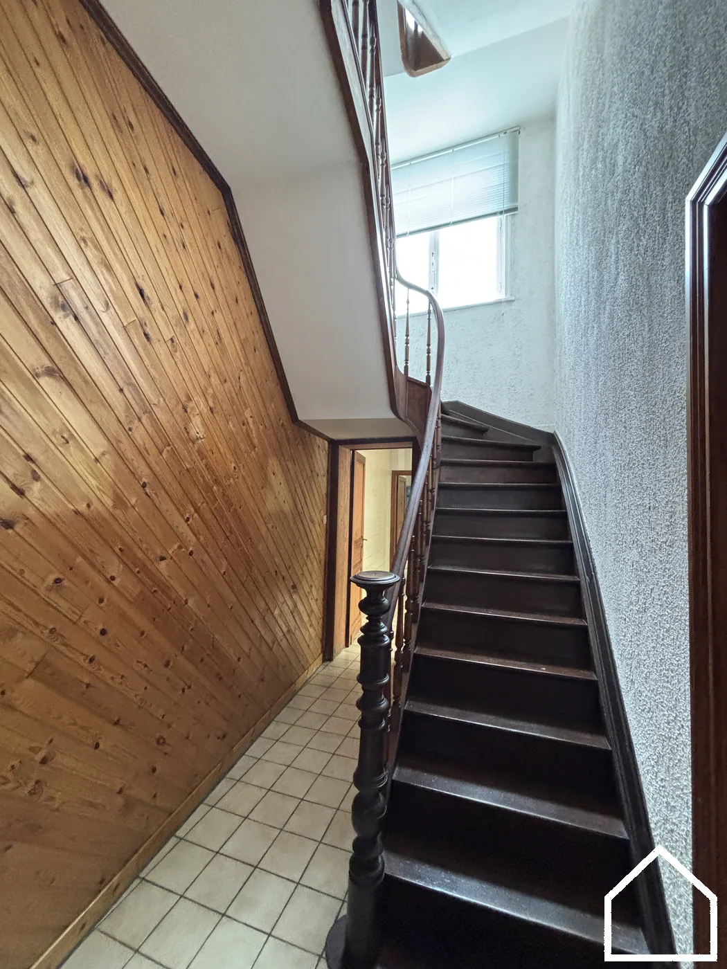 Charmante burgerwoning met 4 ruime slaapkamers en zonnige stadstuin. Opp: 140m² - foto 5