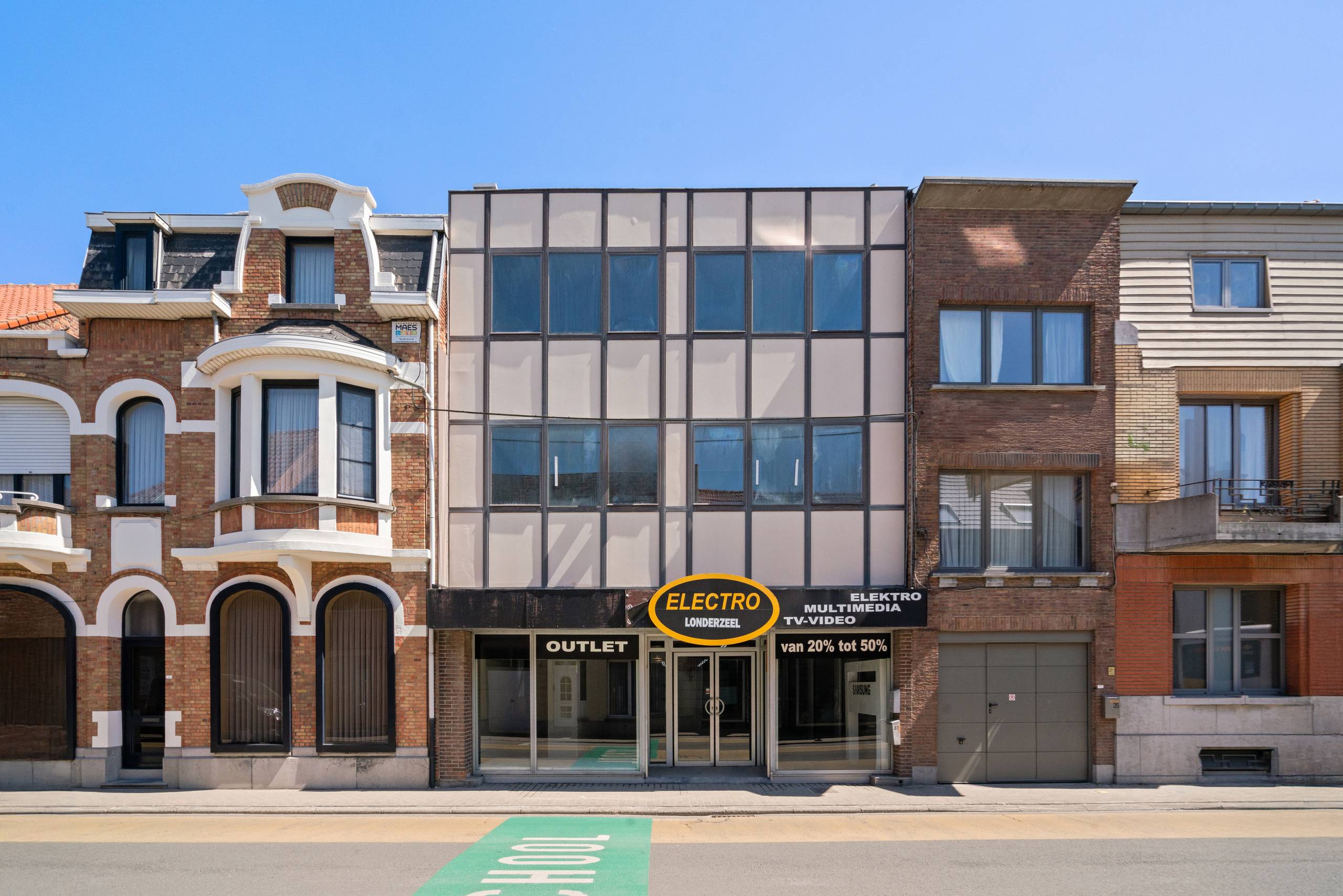 Ruim handelspand met potentieel voor 2 bovengelegen lofts - foto 1