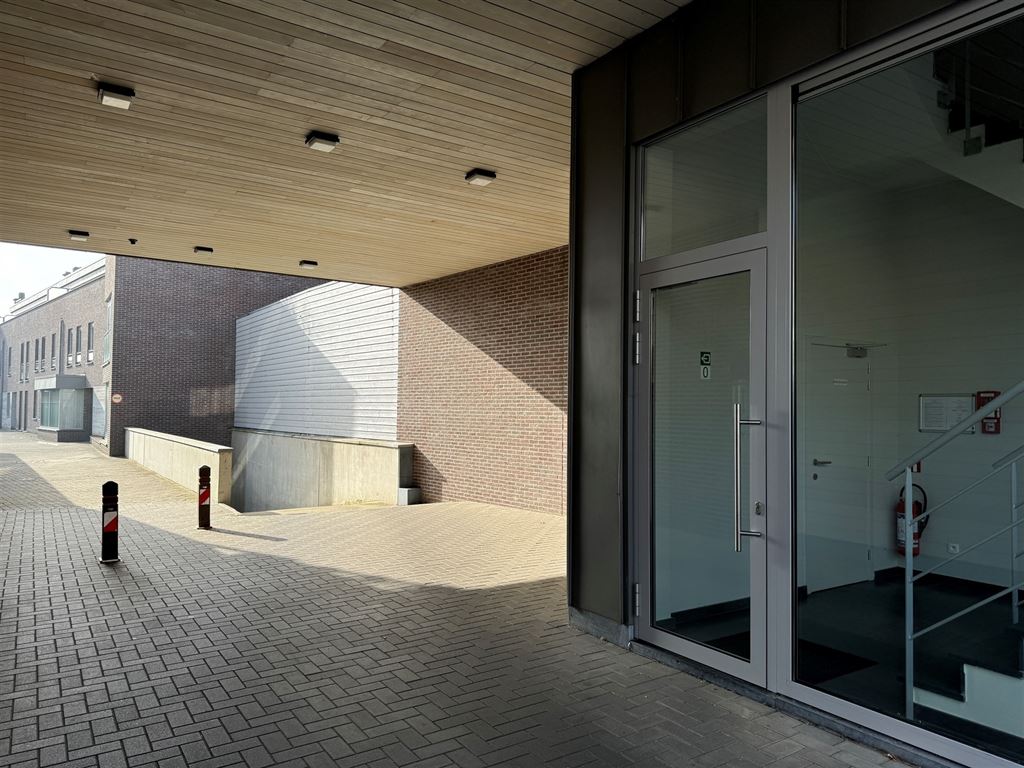 Modern duplexappartement met 2 terrassen, een ondergrondse autostandplaats en berging - foto 2