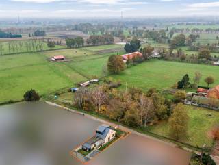 <p><span>Gerenoveerde woning op zalige, rustige ligging te Balen</span></p><p><span> </span></p><p><span>Belangrijkste troeven:</span></p><p><span>- Gerenoveerd en instapklaar</span></p><p><span>- Asbestveilig</span></p><p><span>- GEEN renovatieplicht</span></p><p><span>- Elektriciteit conform</span></p><p><span>- Verwarming vernieuwd met vloerverwarming</span></p><p><span>- Fantastische, rustige ligging in groene, natuurlijke omgeving</span></p><p><span>- Ruim bijgebouw met potentieel voor garage, werkhuis,...</span></p><p><span>- Zuidgerichte, onderhoudsvriendelijke tuin</span></p><p><span> </span></p><p><span>Bekijk zeker ook onze grondplannen met afmetingen. Zo krijgt u van thuis uit al een perfect beeld van wat deze woning te bieden heeft!</span></p><p><span> </span></p><p><span>Wenst u meer info of een vrijblijvende bezichtiging, contacteer dan ons kantoor op het nummer 014 39 99 99 en wij helpen u graag verder.</span></p>