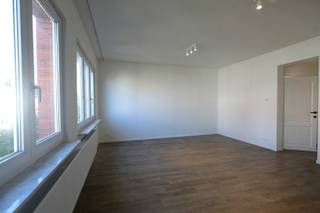 In het bruisende Zuid, op een steenworp van de levendige Marnixplaats en het Museum van Schone Kunsten, bevindt zich dit recent...