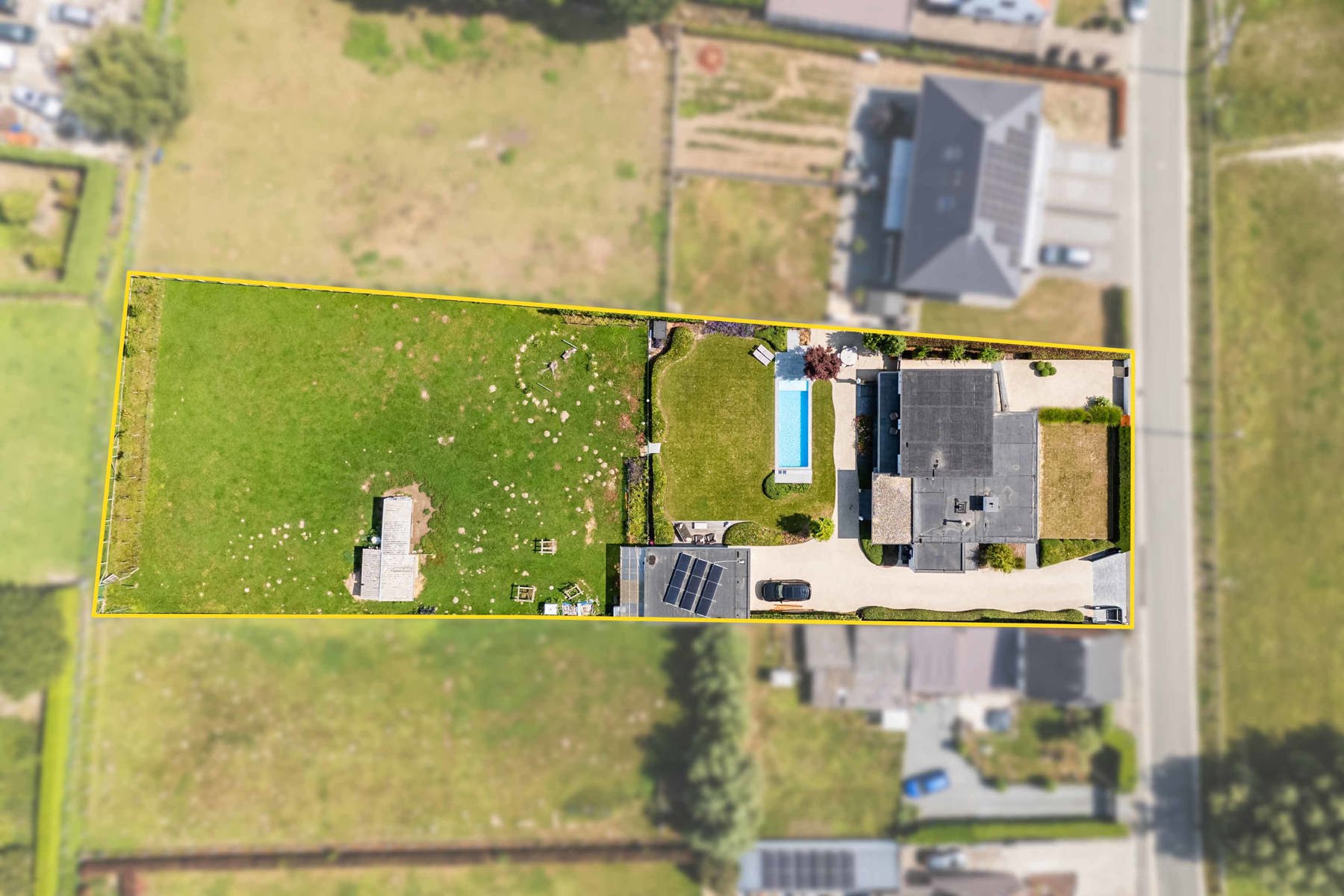 EXCLUSIEVE VILLA MET ZWEMBAD EN PRACHTIGE TUIN! - foto 3