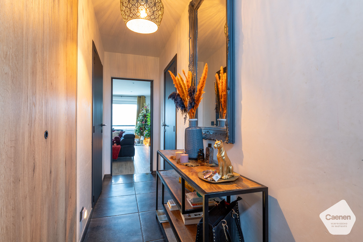 Recente instapklare woning ( BJ 2021) in een doodlopende straat met 4 slaapkamers, carport en tuin. - photo 3