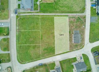 Tussen Brakel en Ninove vind je het gemoedelijke Ophasselt (deelgemeente van Geraardsbergen). Deze bouwgrond voor villabouw ligt net buiten...