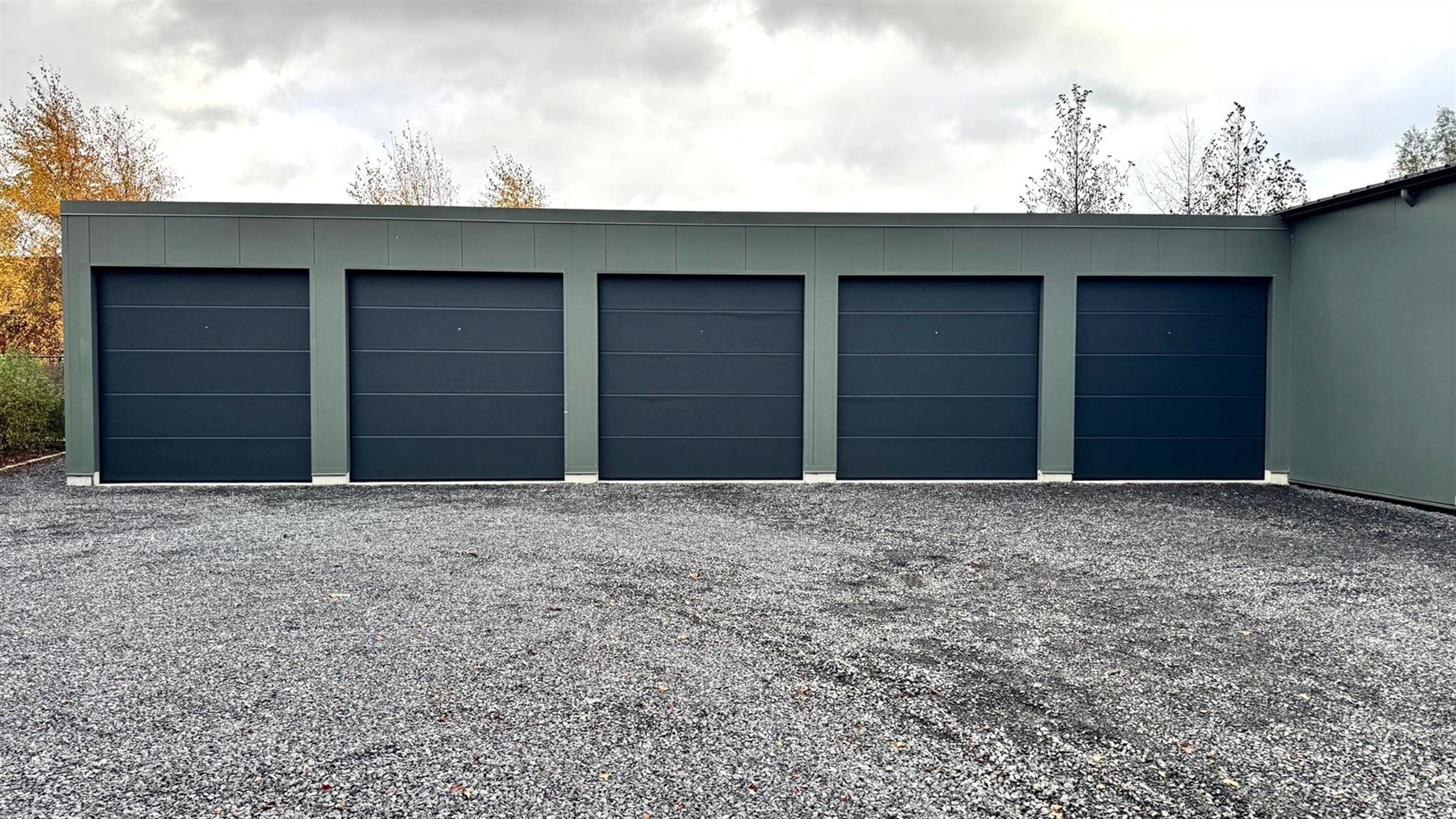 Garage te huur, ideaal voor uw mobilhome, oldtimer, boot,... - foto 1