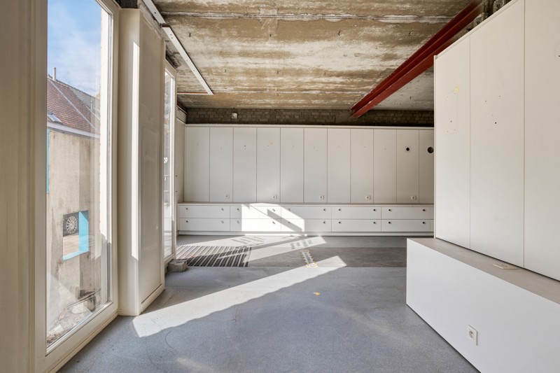 Ruime eigendom met tal van mogelijkheden TE KOOP nabij het centrum van DESSELGEM! - foto 5