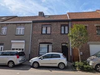 Binnenkort te koop! Instapklare gezinswoning met 3 slaapkamers in het bruisende hart van De Panne! Ambachtstraat 12, 8660 De PanneOp zoek naar dé...