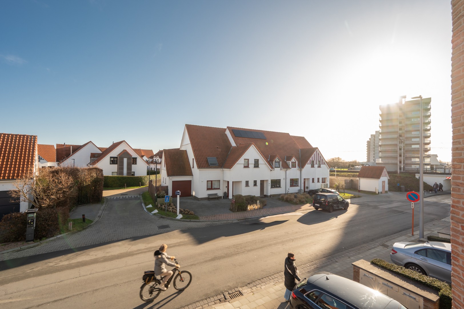 Lichtrijk en volledig gerenoveerd appartement met 2 slaapkamers - foto 5