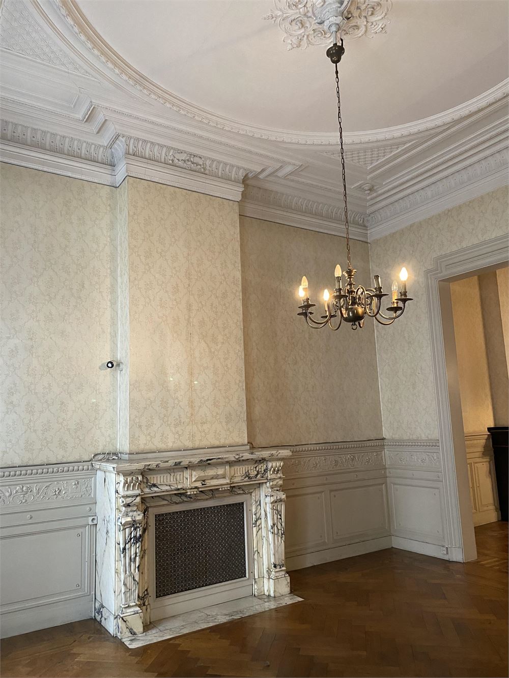 Maison à louer à Anvers avec 9 chambres - photo 4