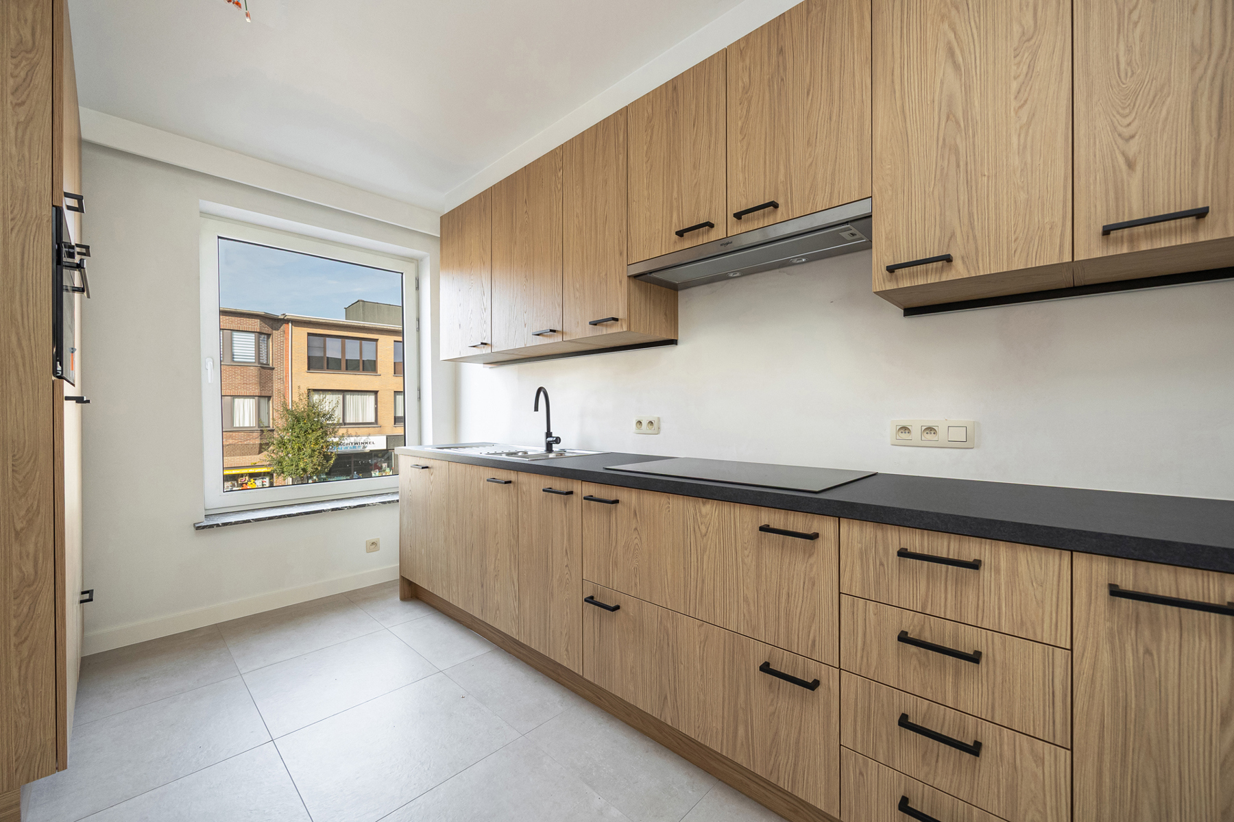 Gerenoveerd appartement met autostaanplaats - foto 2