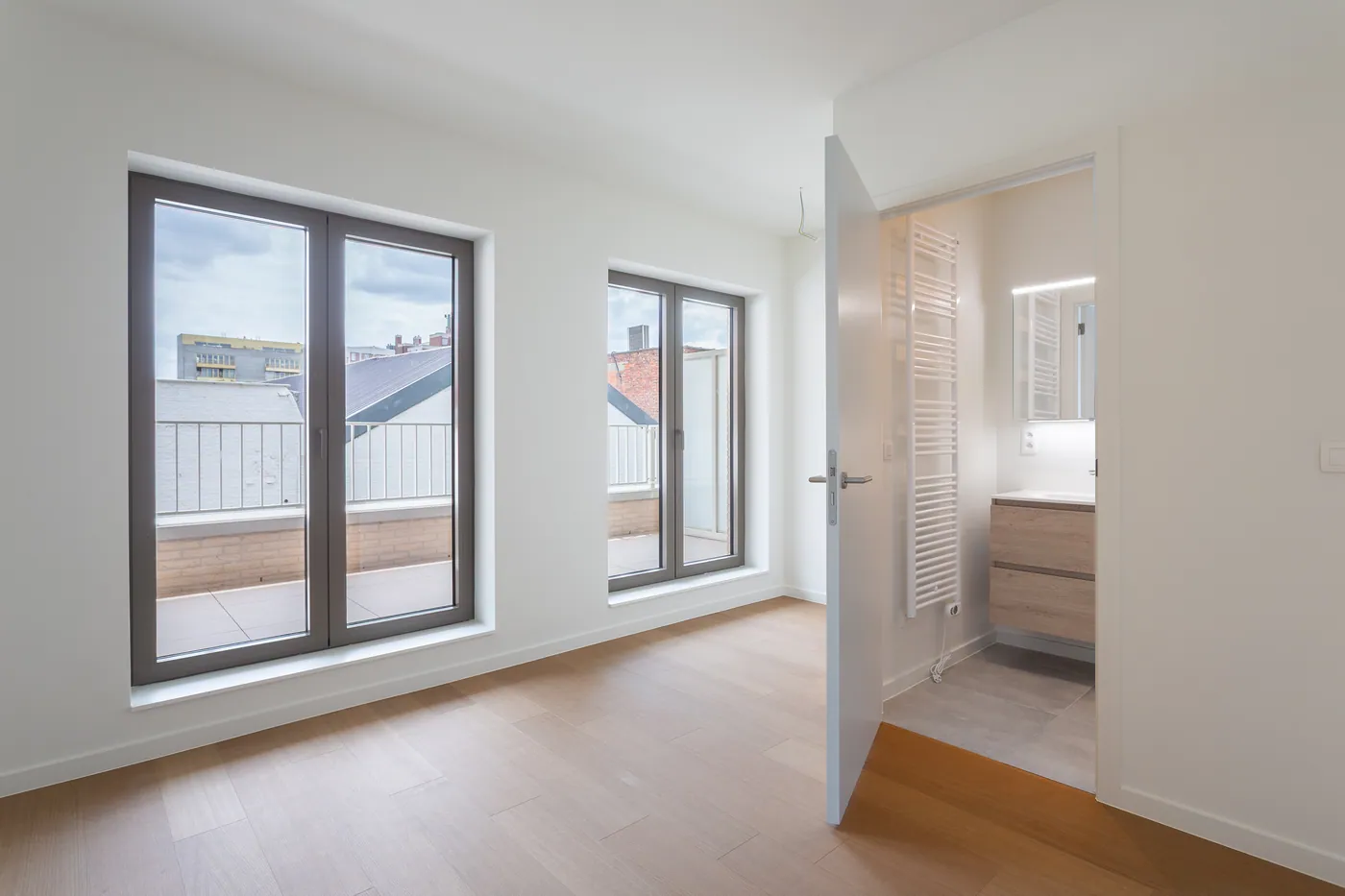 Modern nieuwbouwappartement met terras aan Den Dam - foto 5