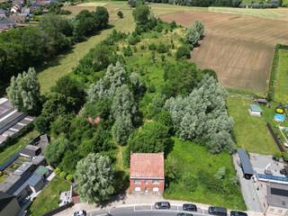 Ontdek deze uitstekend gelegen projectgrond van 2.982 m², perfect voor uw volgende bouwproject! De grond biedt de mogelijkheid tot het verkavelen in...