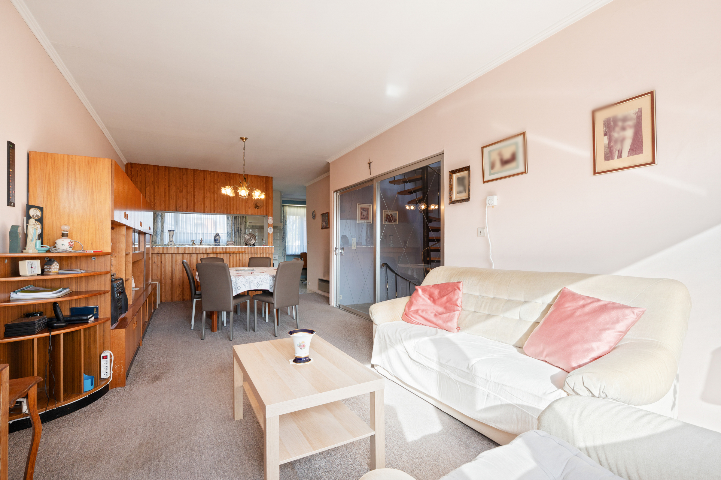 Karaktervolle woning met ruime slpk, terras en grote garage - foto 4