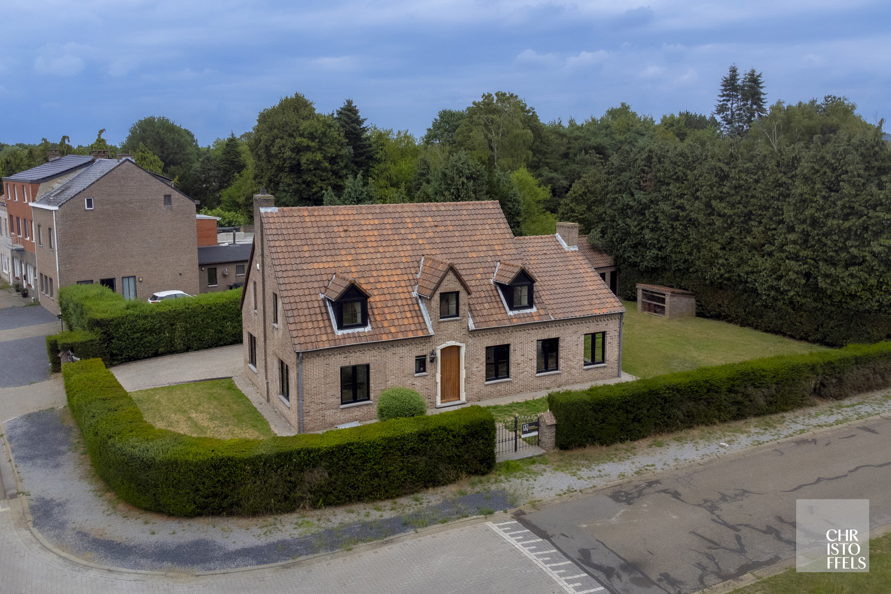 Maison à vendre à Genk avec 5 chambres - photo 1