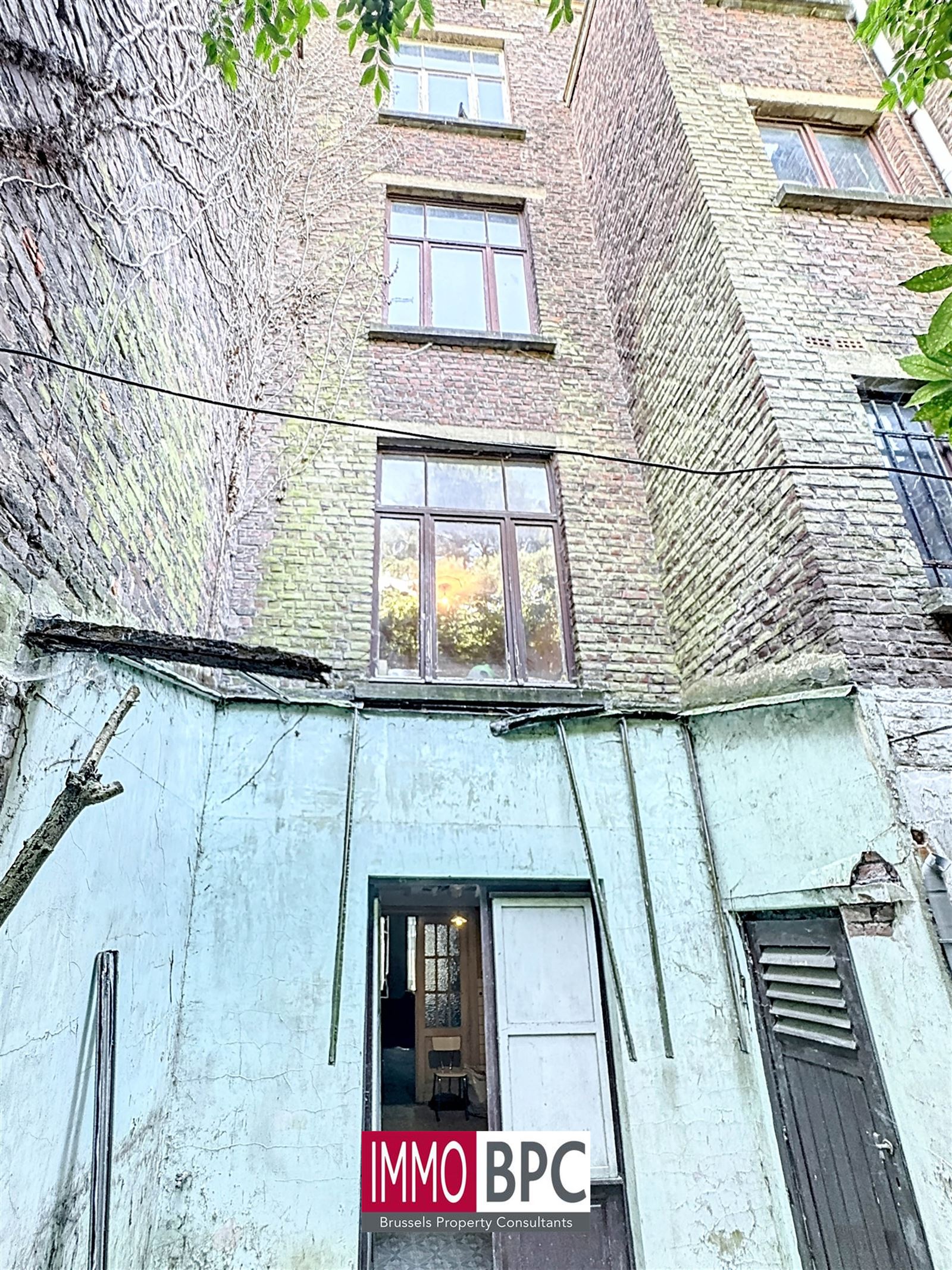 Superbe maison de maître à rénover  4 chambres  Anderlecht - photo 2