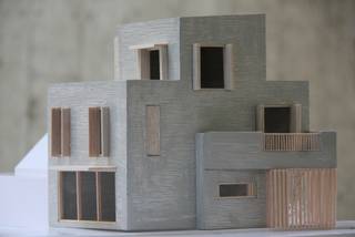 Ligging:<br /><br />Deze bouwgrond (182m2) is gelegen in de Kleine Gentstraat te Sint Denijs Westrem. <br />Dit perceel is gelegen in een residentiële omgeving. In de onmiddellijke omgeving zijn er tal van handelszaken. De uiterst centrale locatie geeft u een prima ontsluiting, zo kan u op enkele minuten alle belangrijke invalswegen op en af.<br /><br />Contacteer ons voor meer informatie.