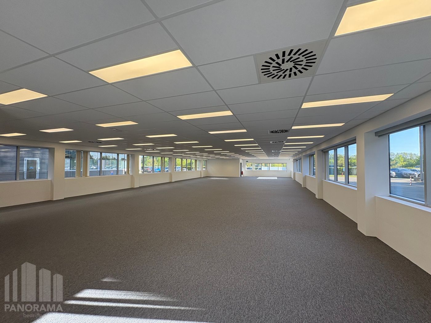 Kwalitatief kantoor van 409 m² met uitstekende bereikbaarheid - photo 5